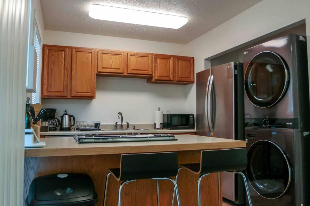 Amazing Entire House + Parking Apartment Portland Luaran gambar